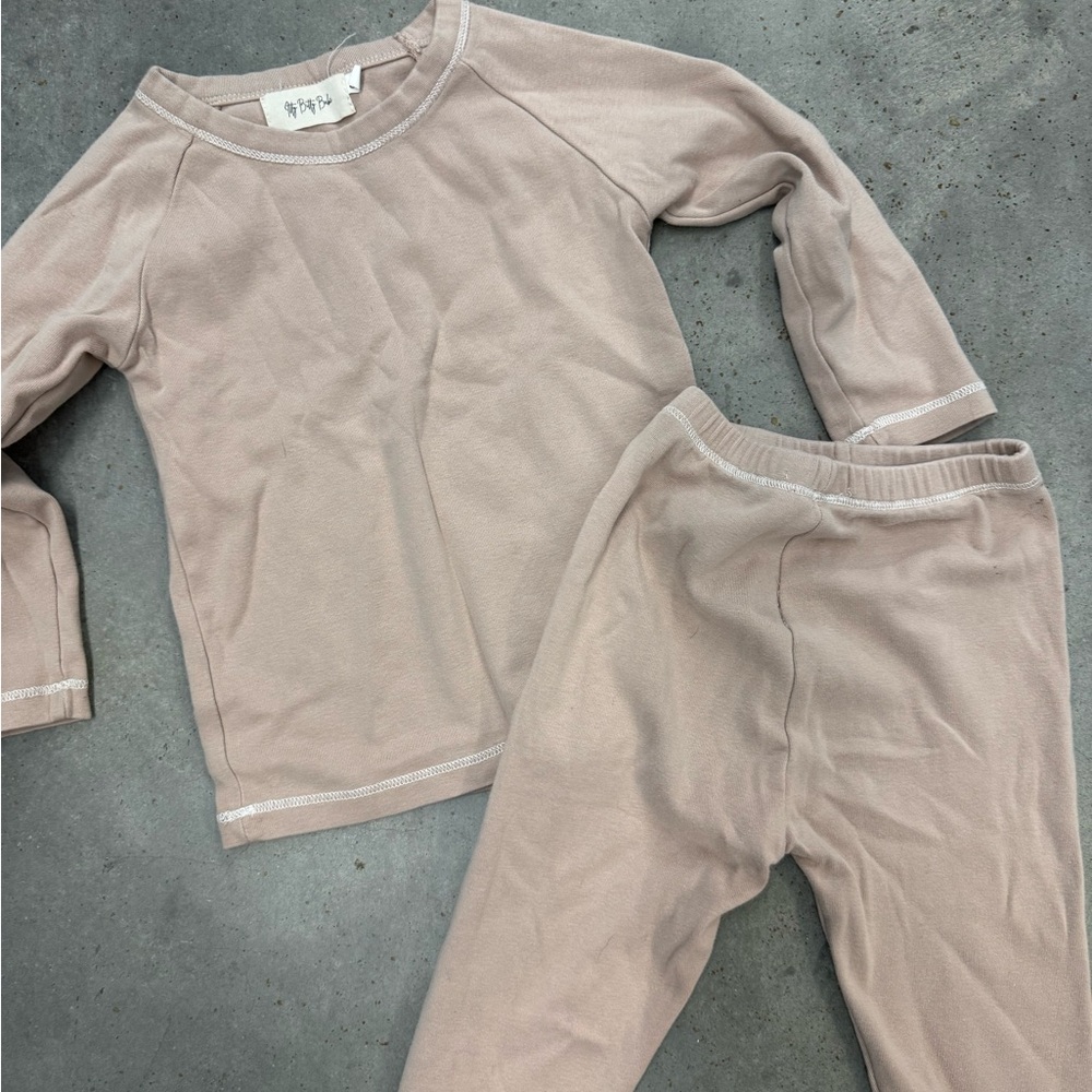 Tawney Bear Beige 2 Piece Lounge Set Top + Leggings Size 3/4T